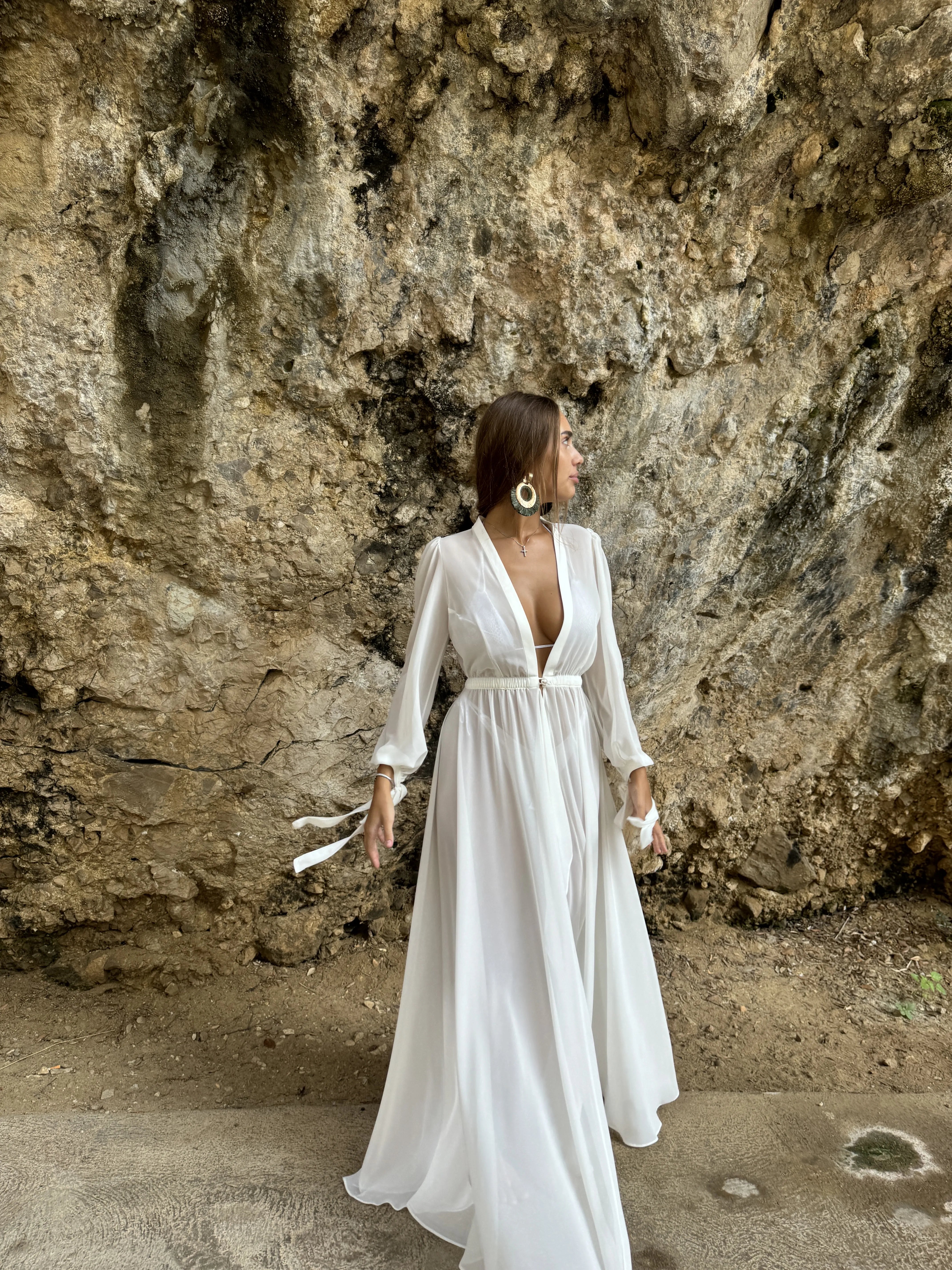 Robe style Caftan blanc intemporel