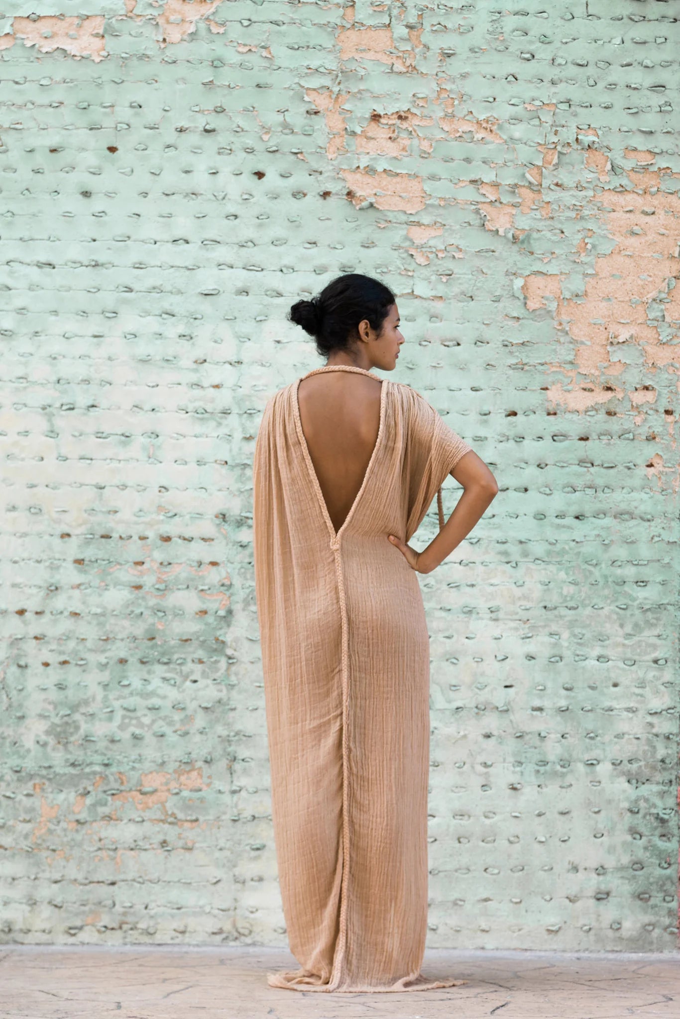 Robe longue dos nu Athena Sable